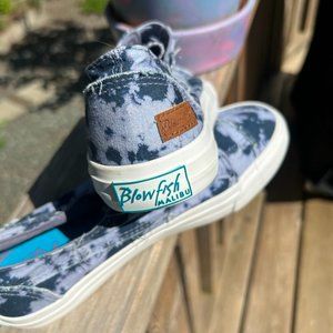 Blowfish, Tie Dye Sneaker, size 7.5, New